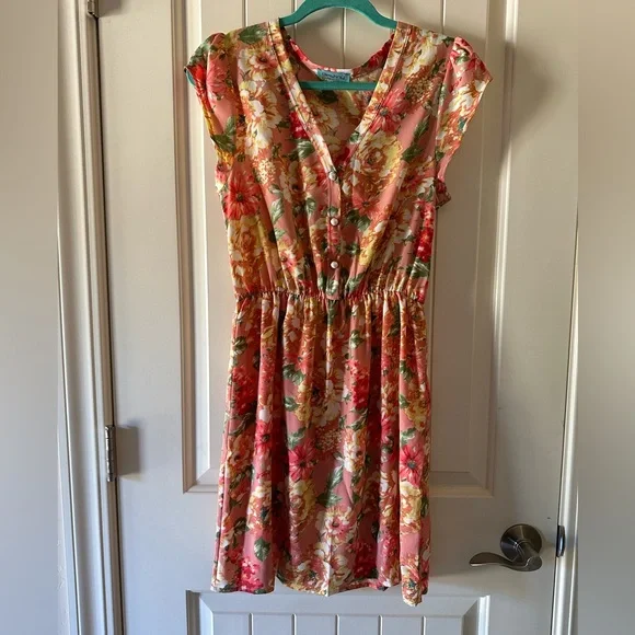 Destiny Floral Dress - Picture 5 of 9